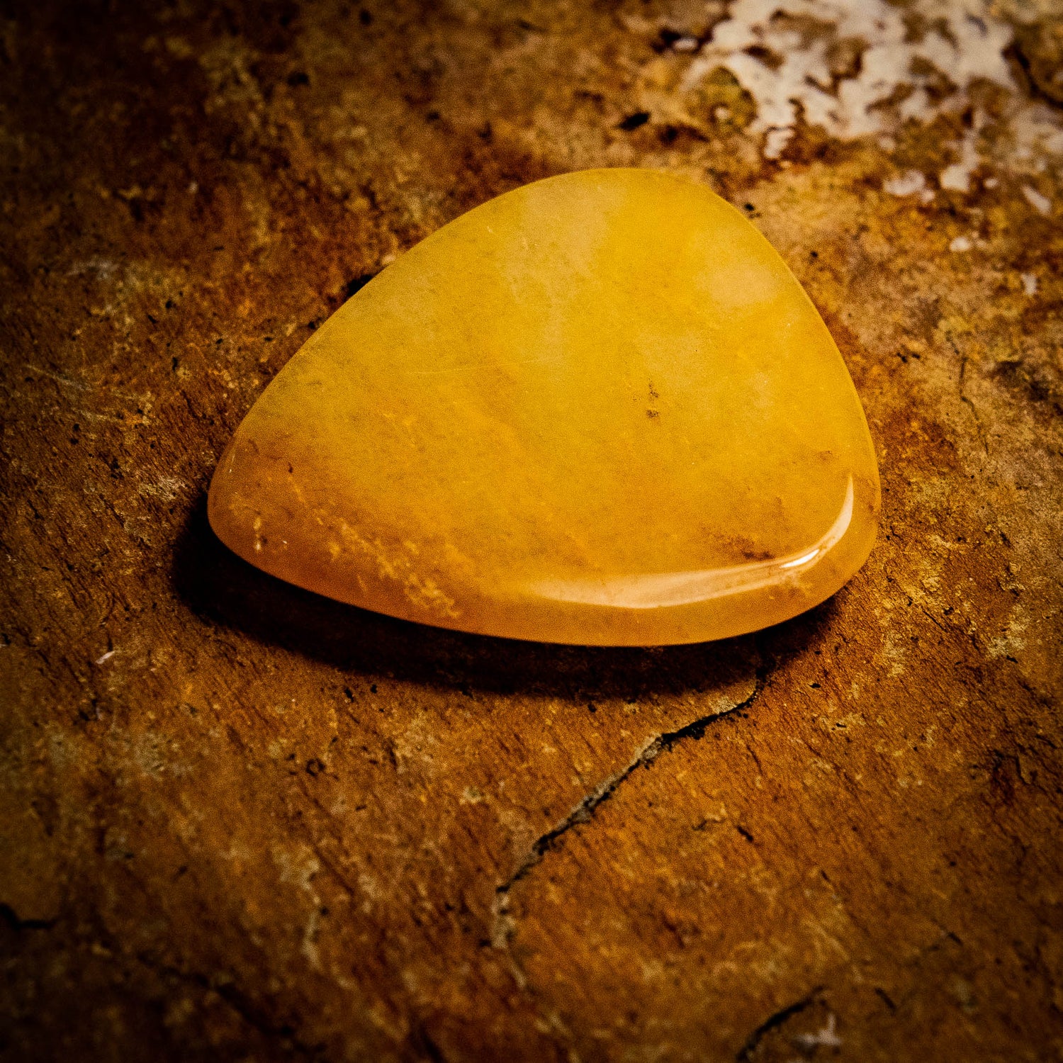 Rice Yellow Jade Natural Stone Guitar Pick