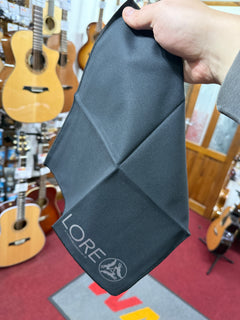 LORE Polishing Cloth close-up – premium guitar cleaning cloth