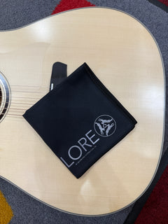 LORE Polishing Cloth – natural guitar care by Moorland Distribution