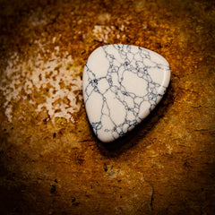 Howlite natural stone guitar pick – Moorland Distribution